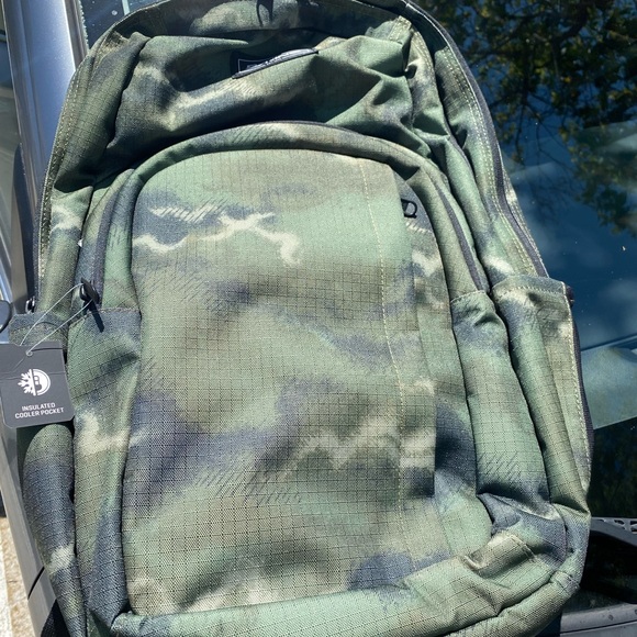 Dakine Campus L 33L Backpack - Clash CCamo - Picture 5 of 6
